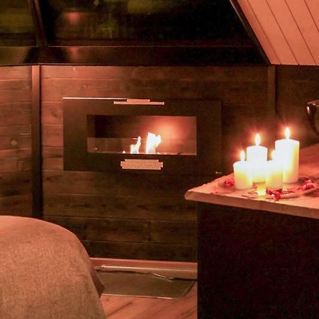 Holiday Home Samruam B Aurora Cabin By Interhome 살라 외부 사진