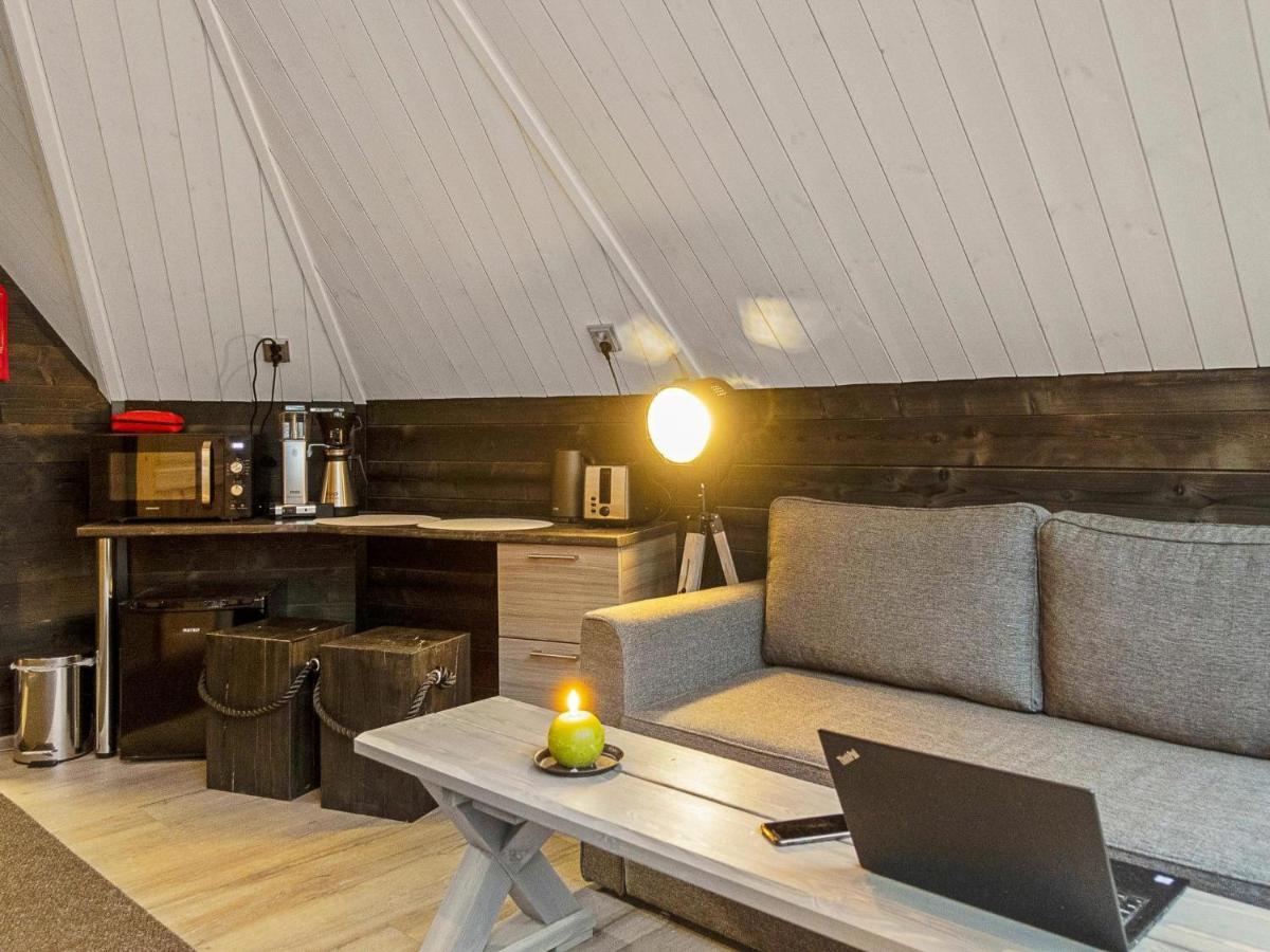 Holiday Home Samruam B Aurora Cabin By Interhome 살라 외부 사진